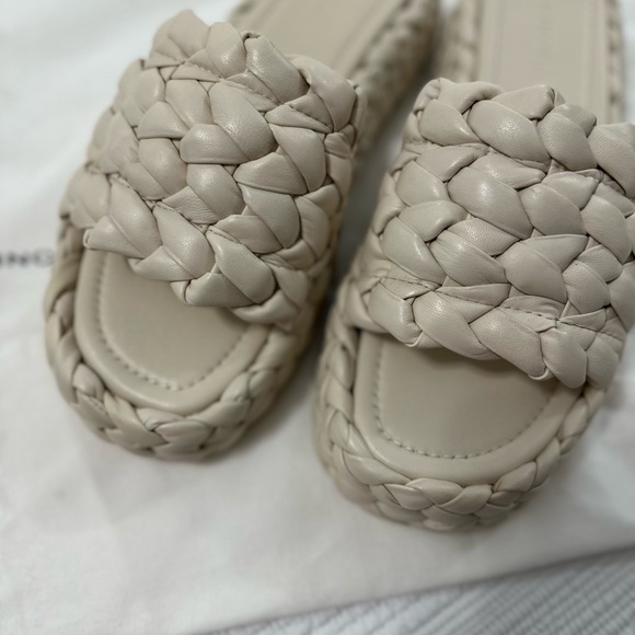 Vince 🌷 slides - Picture 3 of 5